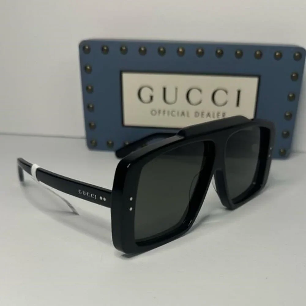 💯 - Authentic Gucci Grey Shield Unisex Sunglasses GG1369S 001